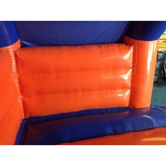Un Cadre Euro Bouncy Castle